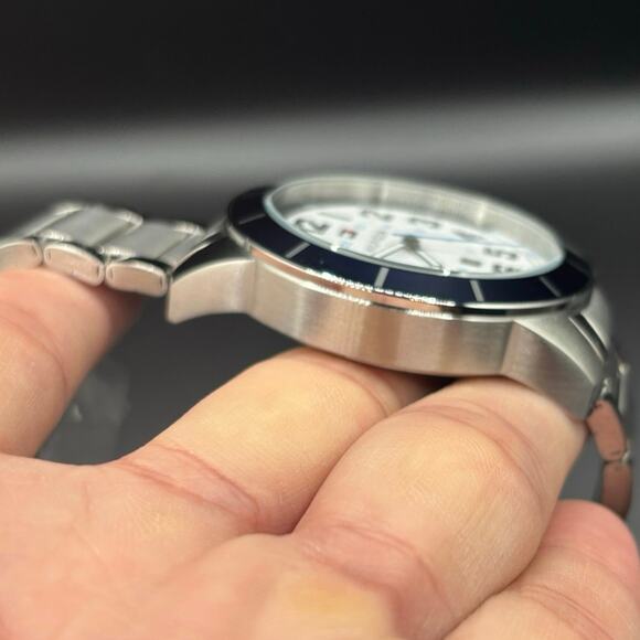 Tommy Hilfiger 1791073 Men’s Stainless Steel Blue Bezel White Dial Quartz NIBWT - Picture 8 of 17